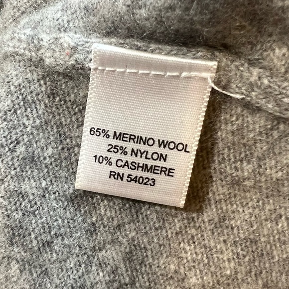 Banana Republic Italian Yarn Cashmere Wool Drape Front Sweater size L - Picture 11 of 16